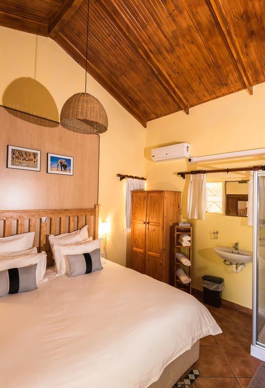 French Lodge International George Extérieur photo